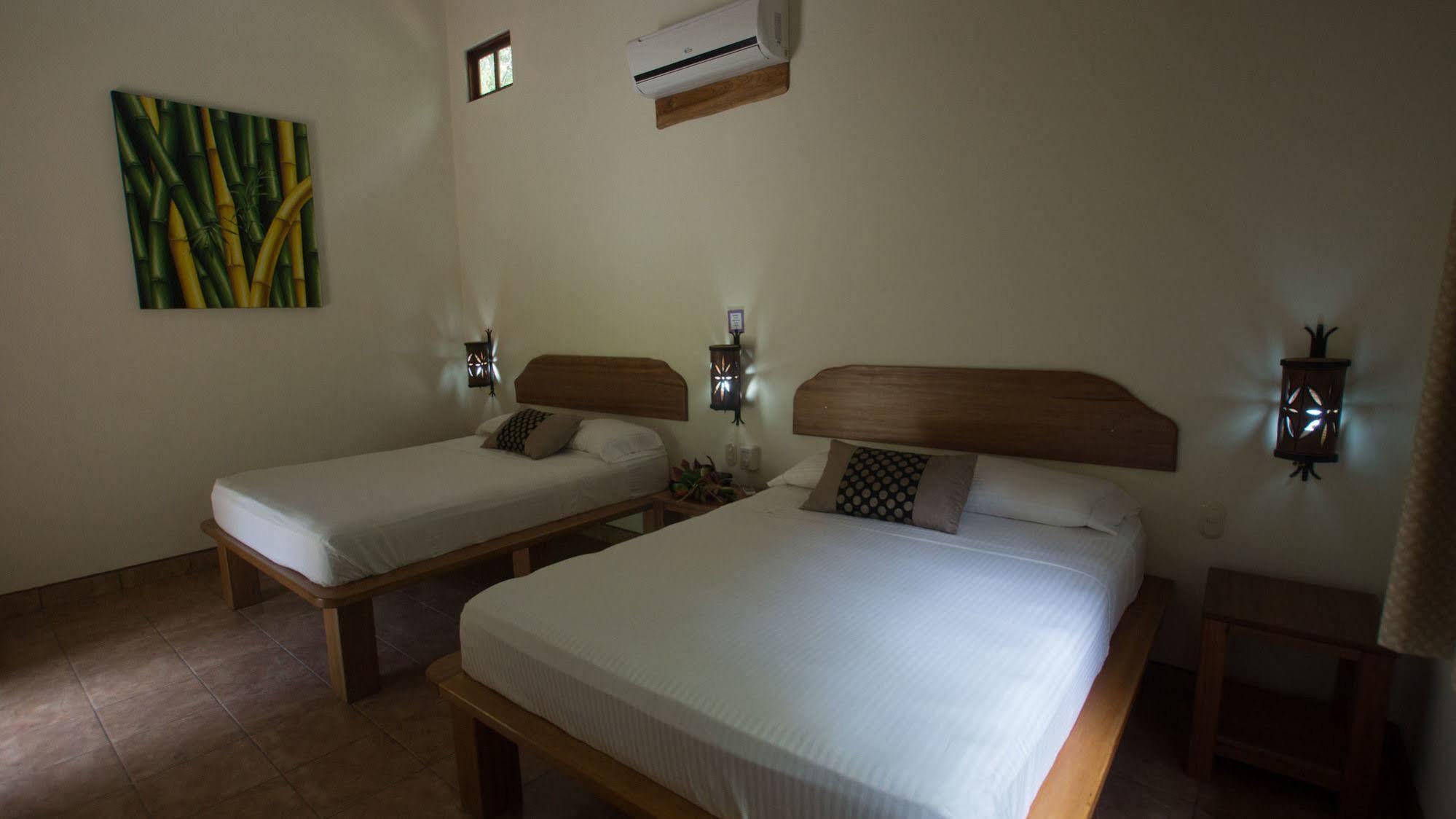 Mamma E Papa Aparthotel Ojochal Ngoại thất bức ảnh